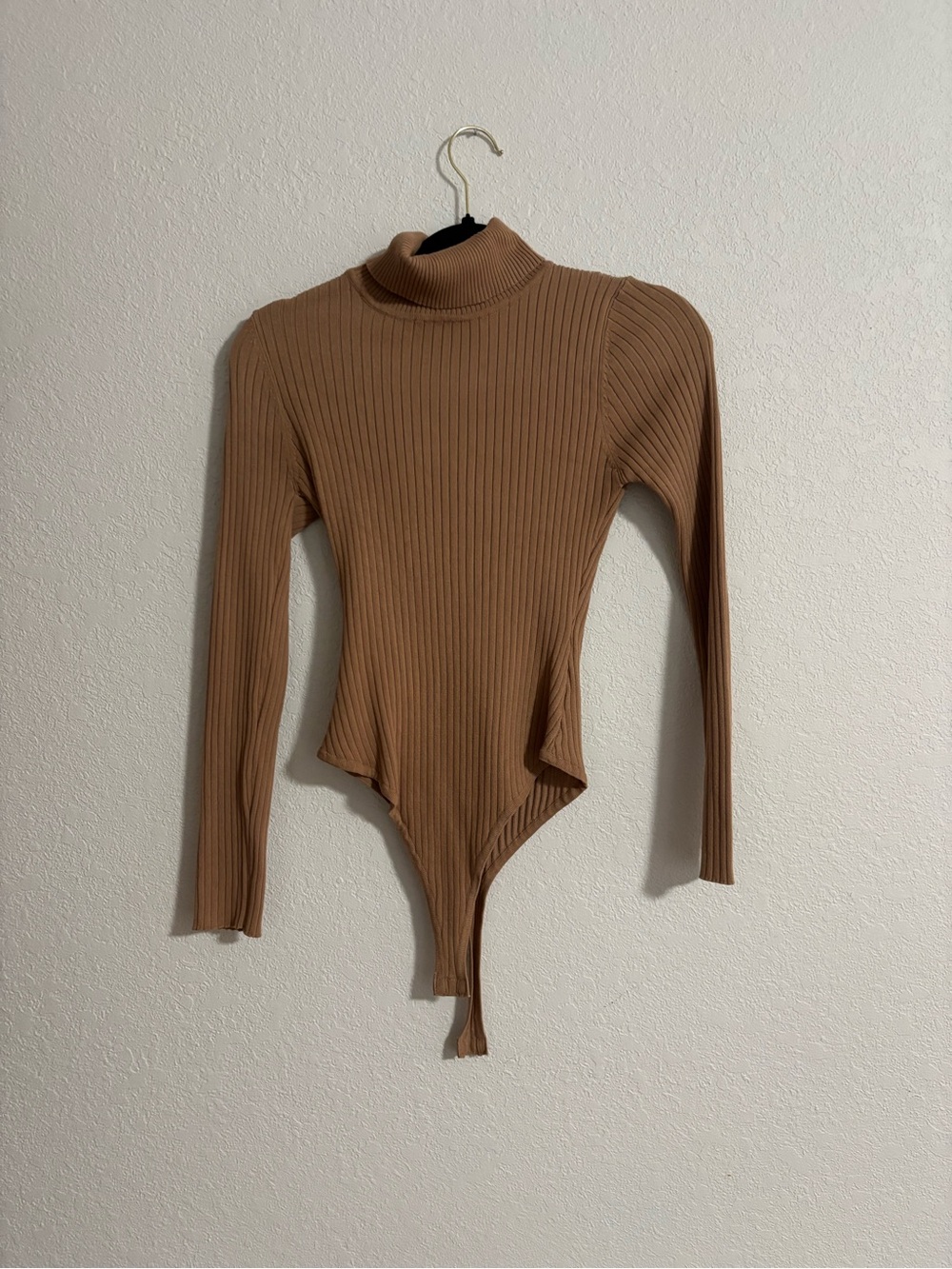 Ribbed Mock Neck Long-Sleeve Bodysuit in Tan